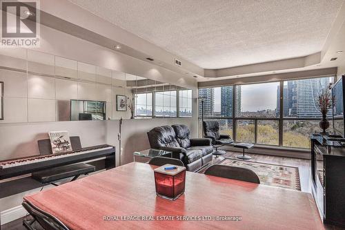 1010 - 2261 Lake Shore Boulevard W, Toronto, ON - Indoor