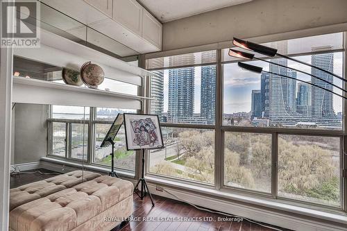 1010 - 2261 Lake Shore Boulevard W, Toronto, ON - Indoor