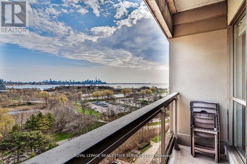 1010 - 2261 Lake Shore Boulevard W, Toronto, ON - Outdoor With Balcony With View