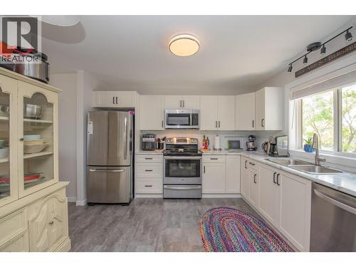 3645 Patten Drive, Armstrong, BC - Indoor Photo Showing Kitchen With Double Sink