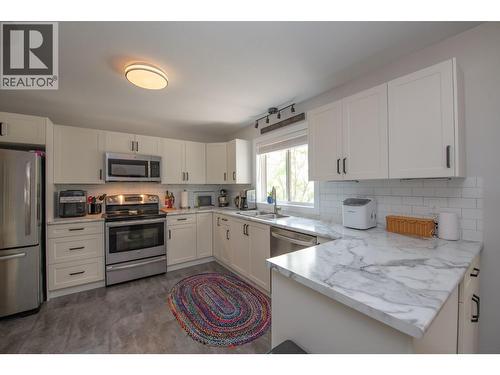 3645 Patten Drive, Armstrong, BC - Indoor Photo Showing Kitchen