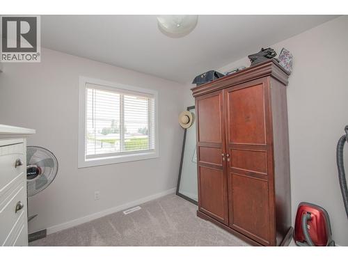 3645 Patten Drive, Armstrong, BC - Indoor Photo Showing Laundry Room
