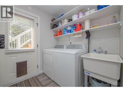 3645 Patten Drive, Armstrong, BC - Indoor Photo Showing Laundry Room