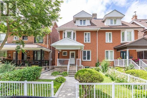 110 Grace Street, Toronto, ON - Outdoor With Facade