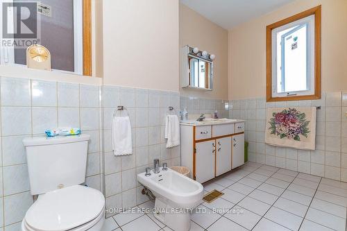 110 Grace Street, Toronto, ON - Indoor Photo Showing Bathroom