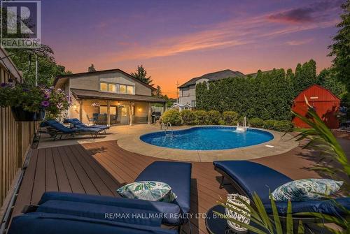 433 SEABOURNE DRIVE  Oakville, ON L6L 4E9