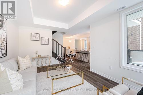 401 - 1034 Reflection Place, Pickering, ON - Indoor Photo Showing Living Room