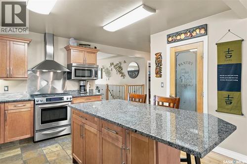 1201 Spadina Crescent W, Saskatoon, SK - Indoor Photo Showing Kitchen