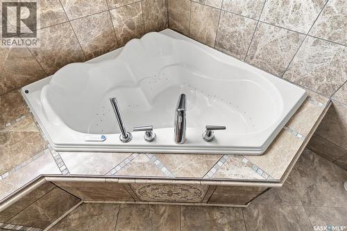 1201 Spadina Crescent W, Saskatoon, SK - Indoor Photo Showing Bathroom