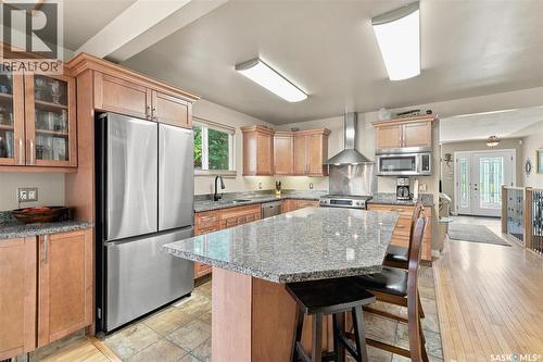 1201 Spadina Crescent W, Saskatoon, SK - Indoor Photo Showing Kitchen With Stainless Steel Kitchen