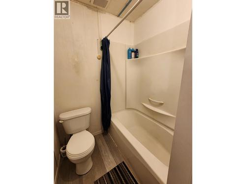 1944 Poplar Avenue, Quesnel, BC - Indoor Photo Showing Bathroom