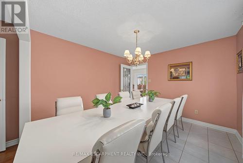 2 Cresthaven Drive, Hamilton, ON - Indoor Photo Showing Dining Room