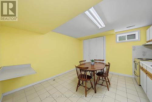 2 Cresthaven Drive, Hamilton, ON - Indoor