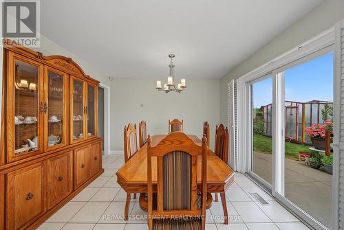2 Cresthaven Drive, Hamilton, ON - Indoor Photo Showing Dining Room