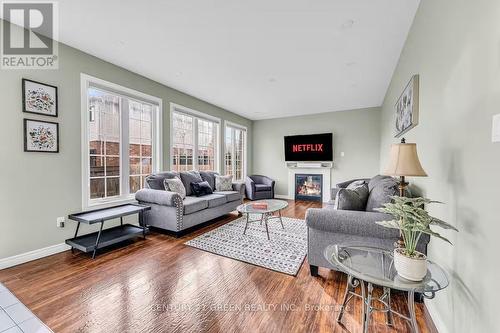 5 Sunset Way, Thorold, ON - Indoor Photo Showing Living Room With Fireplace