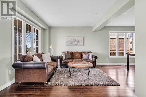 5 Sunset Way, Thorold, ON - Indoor Photo Showing Living Room