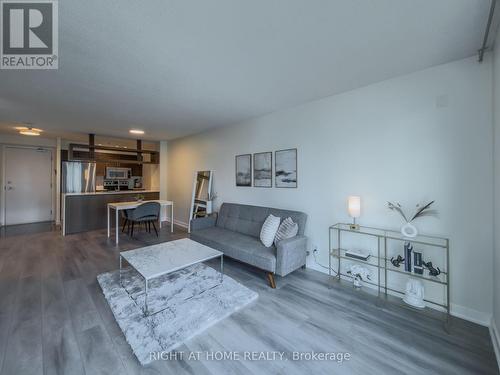 2611 - 81 Navy Wharf Court, Toronto, ON - Indoor Photo Showing Living Room