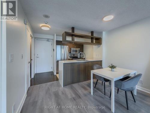 2611 - 81 Navy Wharf Court, Toronto, ON - Indoor