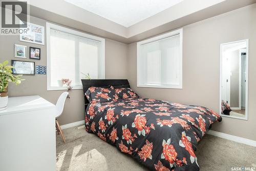 118 125 Willis Crescent, Saskatoon, SK - Indoor Photo Showing Bedroom