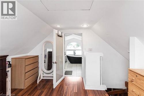 52 Cameron Avenue S, Hamilton, ON - Indoor Photo Showing Other Room
