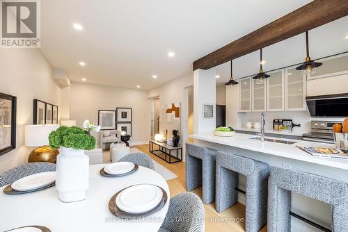 4094 Teakwood Drive, Mississauga, ON - Indoor Photo Showing Dining Room