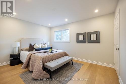 4094 Teakwood Drive, Mississauga, ON - Indoor Photo Showing Bedroom