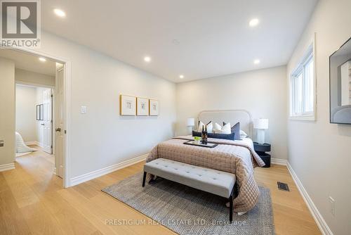 4094 Teakwood Drive, Mississauga, ON - Indoor Photo Showing Bedroom