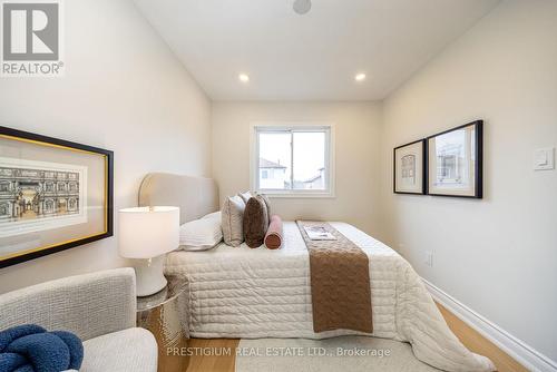 4094 Teakwood Drive, Mississauga, ON - Indoor Photo Showing Bedroom