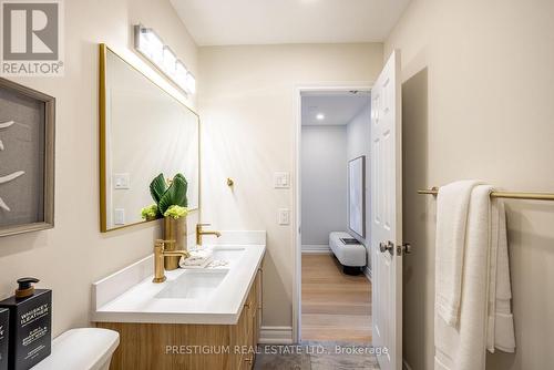 4094 Teakwood Drive, Mississauga, ON - Indoor Photo Showing Bathroom