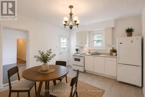 87 Lancaster Street W, Kitchener, ON - Indoor Photo Showing Dining Room