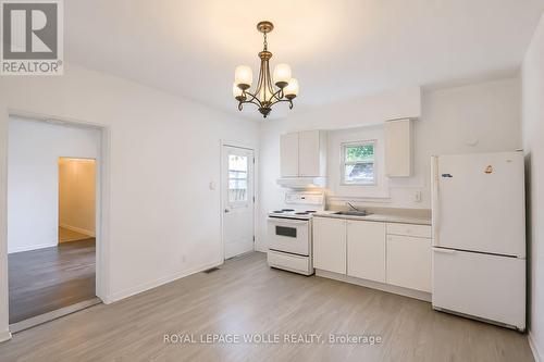 87 Lancaster Street W, Kitchener, ON - Indoor Photo Showing Kitchen
