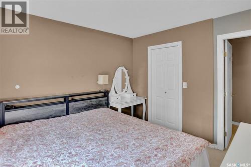 2 3101 Tregarva Road E, Regina, SK - Indoor