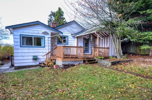 871 Fleming St, Esquimalt, BC 