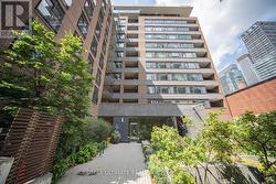 306 - 400 WELLINGTON STREET W Toronto, ON M5V 0B5