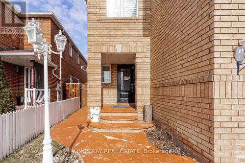 891 Stonebridge Avenue, Mississauga, ON - Outdoor