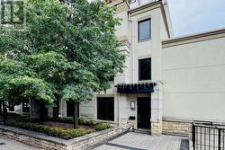 15 - 7 OAKBURN CRESCENT Toronto, ON M2N 2T5