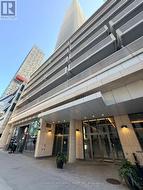 2403 - 2221 YONGE STREET Toronto, ON M4S 0B8
