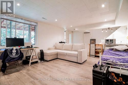 2 Cedarview Drive, Toronto, ON - Indoor Photo Showing Office