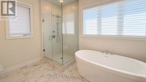 76 Maple Fields Circle, Aurora, ON - Indoor Photo Showing Bathroom
