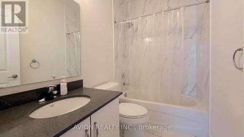 76 Maple Fields Circle, Aurora, ON - Indoor Photo Showing Bathroom