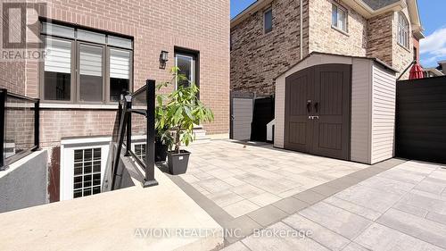 76 Maple Fields Circle, Aurora, ON - Outdoor With Exterior
