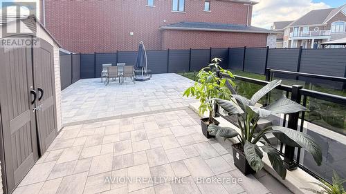 76 Maple Fields Circle, Aurora, ON - Outdoor With Exterior