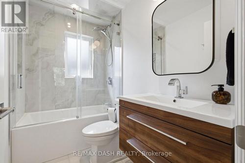 111 Gorman Park Road, Toronto, ON - Indoor Photo Showing Bathroom