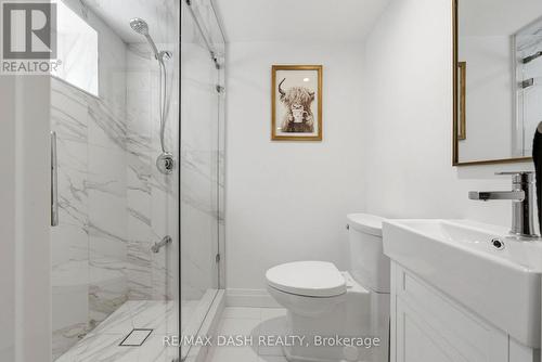 111 Gorman Park Road, Toronto, ON - Indoor Photo Showing Bathroom