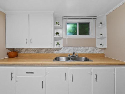 39 Punch Bowl Drive, Halifax, NS - Indoor Photo Showing Kitchen With Double Sink