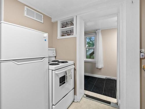 39 Punch Bowl Drive, Halifax, NS - Indoor Photo Showing Kitchen