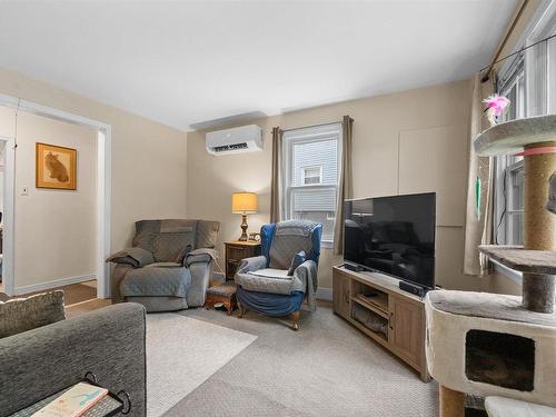 39 Punch Bowl Drive, Halifax, NS - Indoor Photo Showing Living Room