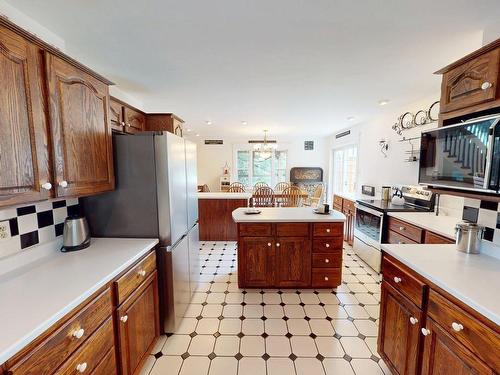 8 Glen Manor Drive, Dartmouth, NS - Indoor Photo Showing Kitchen