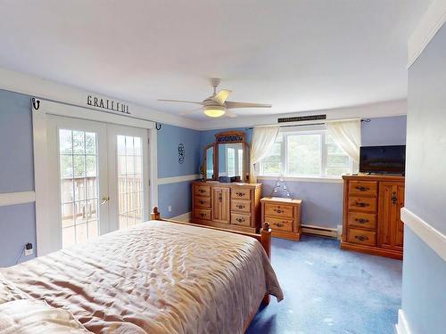 8 Glen Manor Drive, Dartmouth, NS - Indoor Photo Showing Bedroom