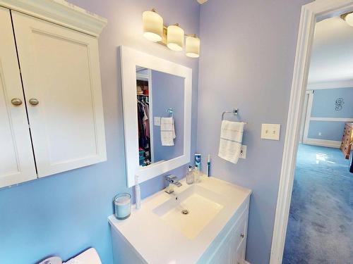 8 Glen Manor Drive, Dartmouth, NS - Indoor Photo Showing Bathroom